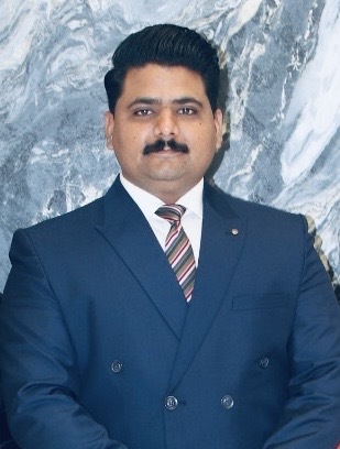 FARRUKH MUNAWAR